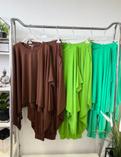 Kép betöltése a galériamegjelenítőbe: 20928 JÁZMIN felső + nadrág szett
