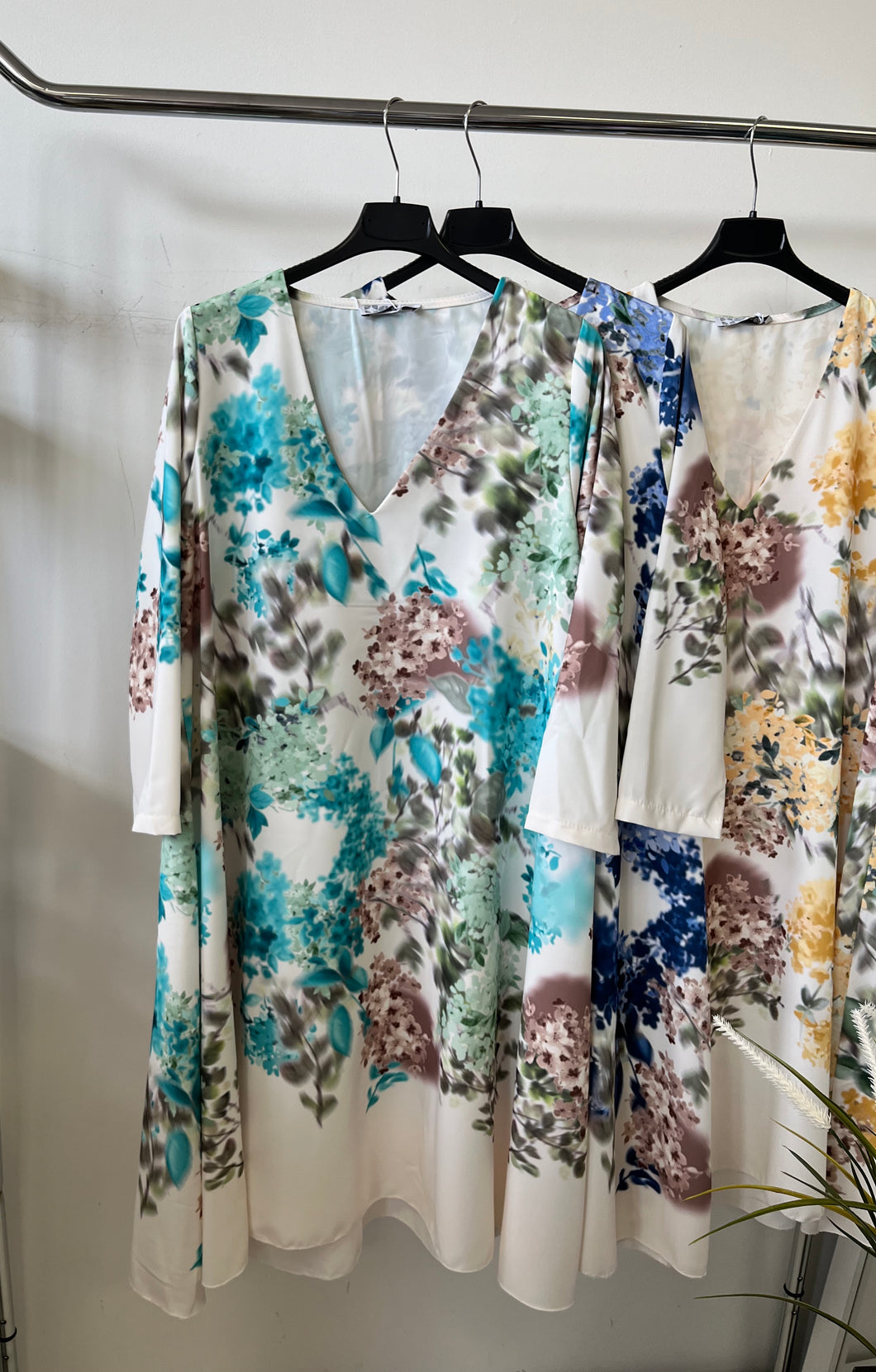 10659 TILDA  ‘A’ vonalú virágos ruha