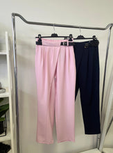 Kép betöltése a galériamegjelenítőbe: 19111 ELIRIS átlapolt nadrág övvel
