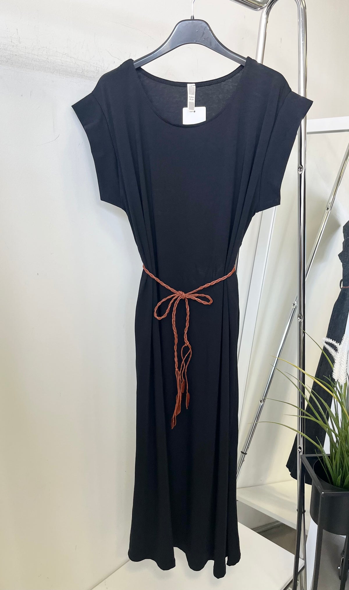 38087 MORENA pamut maxi ruha fonott övvel