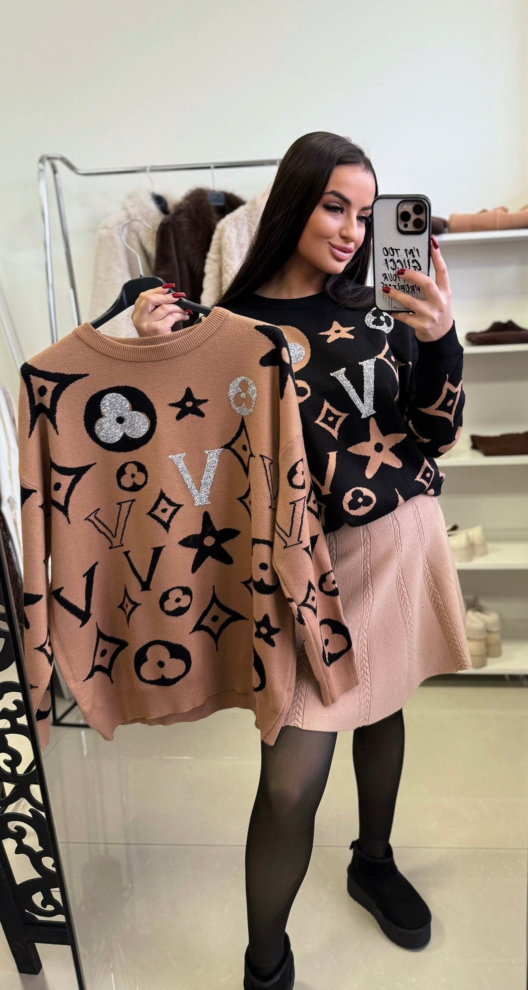 085 VICTORIA mintás pulóver