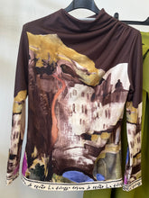 Kép betöltése a galériamegjelenítőbe: 21075 DIÓ húzott vállú mintás felső
