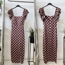 Kép betöltése a galériamegjelenítőbe: 41070 PANNI dupla fodros vállú PÖTTYÖS ruha
