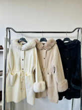 Kép betöltése a galériamegjelenítőbe: 25017 SYLVA vastag zsenília kardigán / kabát
