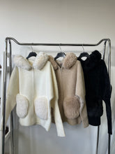 Kép betöltése a galériamegjelenítőbe: 25002 ALMA vastag zsenília kapucnis kardigán / átmeneti kabát
