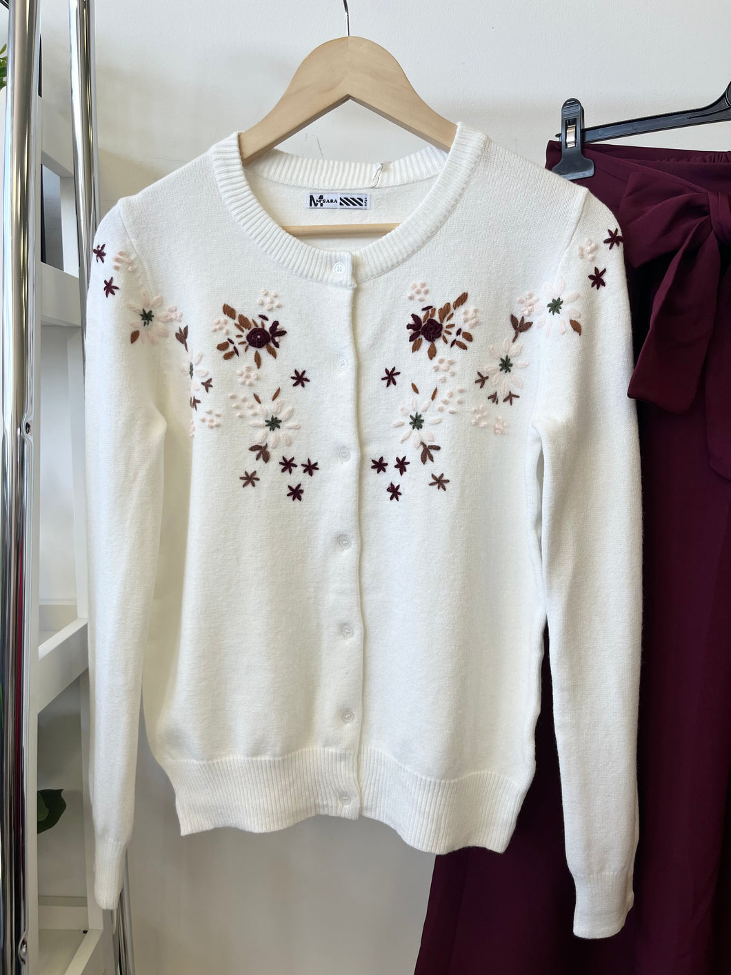 0130 CSENGE hímzett kardigán