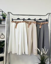 Kép betöltése a galériamegjelenítőbe: 7755 VICTORIA zsebes hosszú szoknya
