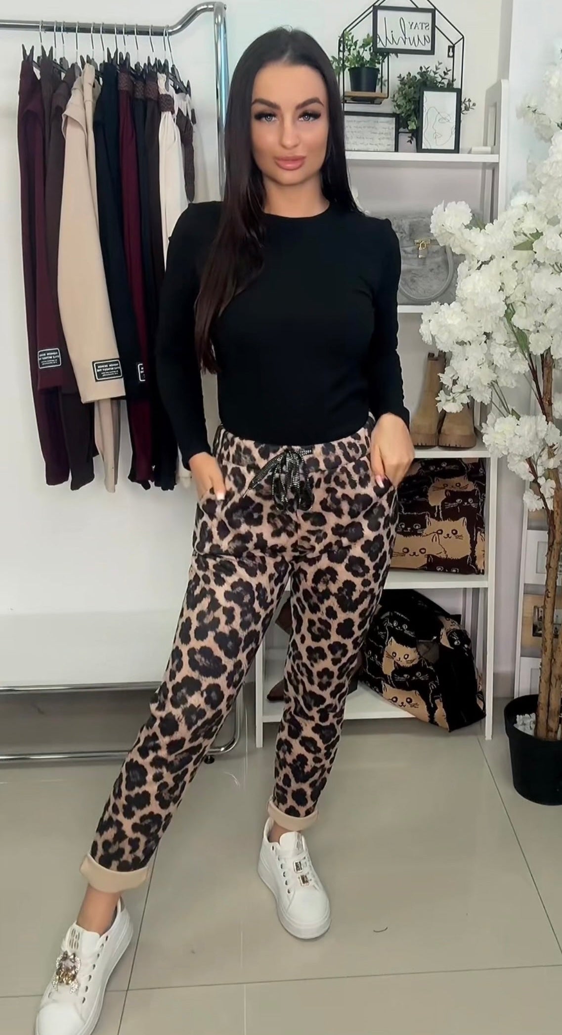 0085 DINA leopárd mintàs jogger nadrág
