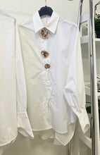 Kép betöltése a galériamegjelenítőbe: 8978 ZENNA vászon ing díszgombokkal
