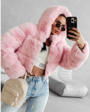 Kép betöltése a galériamegjelenítőbe: 5537 LONDON kisbunda
