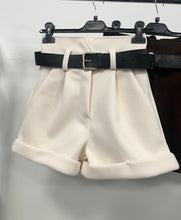 Kép betöltése a galériamegjelenítőbe: 12185 NEDY öves szövet sort
