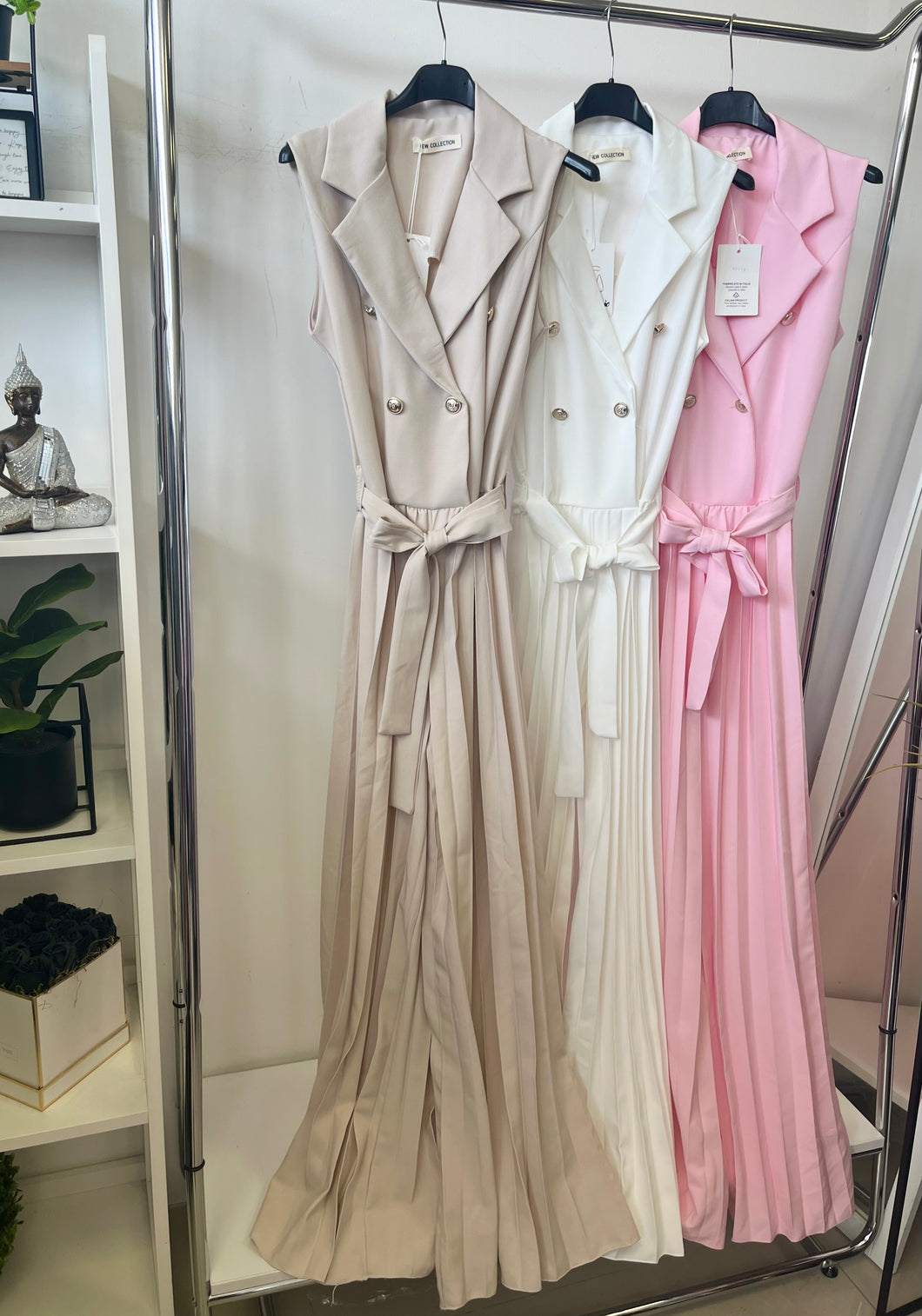 90379 BLANCA gombos pliszírozott szárú overál