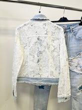 Kép betöltése a galériamegjelenítőbe: 5095 IMOLA csipke ingkabát farmer betéttel
