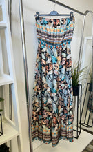 Kép betöltése a galériamegjelenítőbe: 8497 ADA mintás szatén ruha
