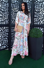 Kép betöltése a galériamegjelenítőbe: 10500 LUCY virágos öves vászon ruha
