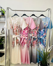 Kép betöltése a galériamegjelenítőbe: 8367 AGATHA virág mintás vászon ruha
