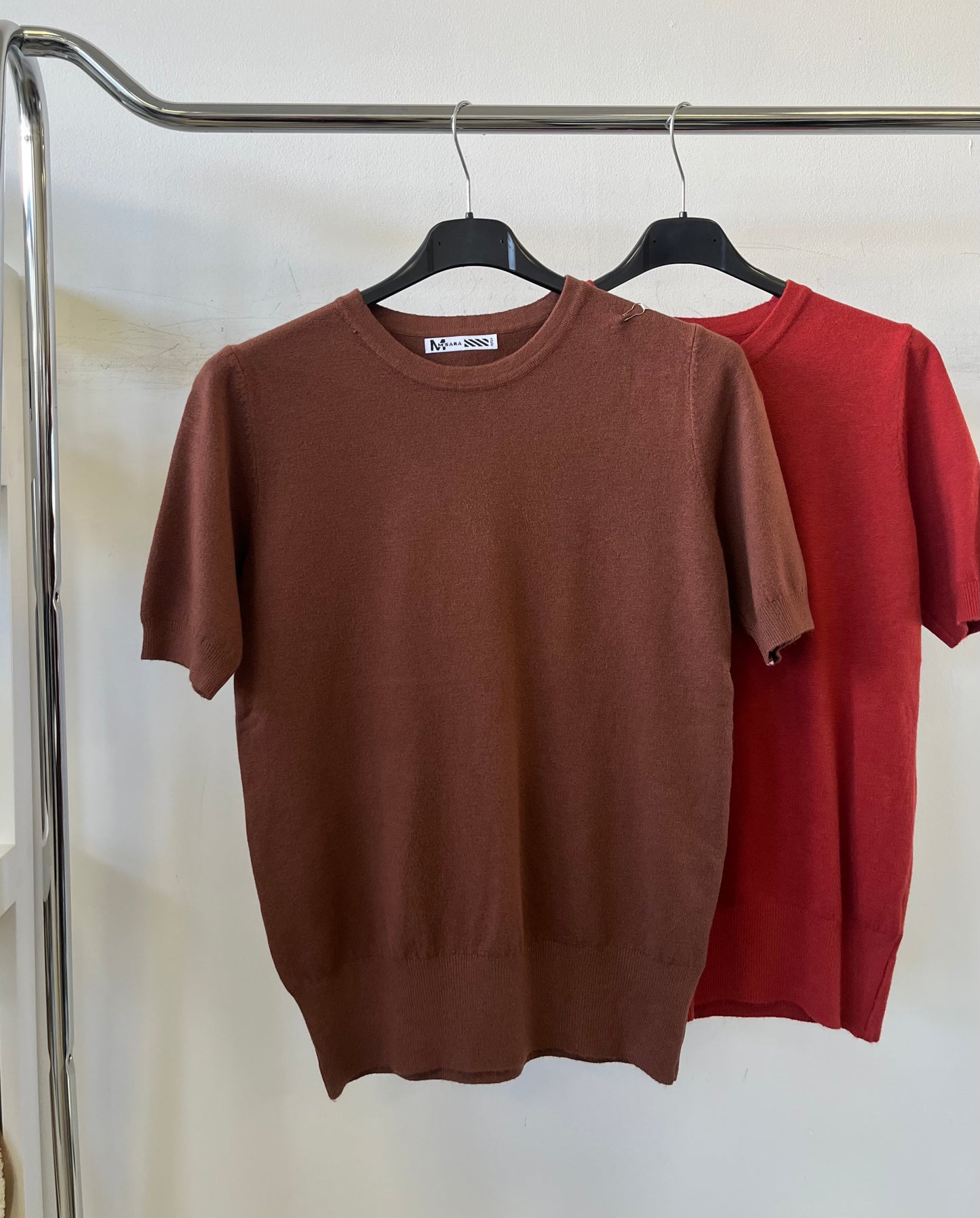 0085 BASIC kereknyakú rövid ujjú felső