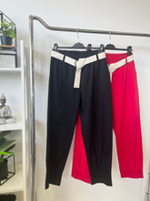 Kép betöltése a galériamegjelenítőbe: 52125 STACY öves nadrág
