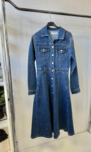 Kép betöltése a galériamegjelenítőbe: A2278-4 SELLY strasszos farmer ruha

