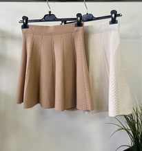 Kép betöltése a galériamegjelenítőbe: 52791 JEAN kötött miniszoknya
