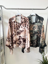 Kép betöltése a galériamegjelenítőbe: 25030 LEOPARD oversize ing
