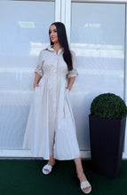 Kép betöltése a galériamegjelenítőbe: 25076 LILY pöttyös vászon ruha
