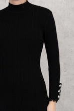 Kép betöltése a galériamegjelenítőbe: MELITTA kötött ruha csipke díszítésű újjal
