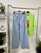 Kép betöltése a galériamegjelenítőbe: 8070 EVELYN kötős extra hosszú bőszárú farmer
