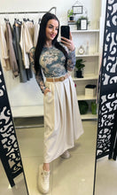 Kép betöltése a galériamegjelenítőbe: 7755 VICTORIA zsebes hosszú szoknya
