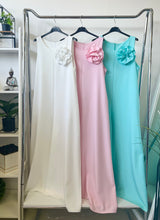 Kép betöltése a galériamegjelenítőbe: 58087 LIDIA zsebes extra bőszárú overál brossal
