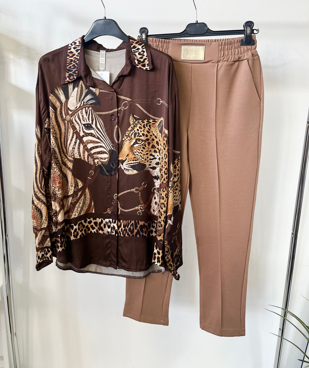 36158 LEOPÁRD-ZEBRA mintás selyemfényű blúz