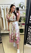 Kép betöltése a galériamegjelenítőbe: 7493 LEONORE virág mintás zsebes ruha

