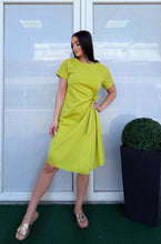 Kép betöltése a galériamegjelenítőbe: 20868 AMBER oldalt masnis pamut ruha
