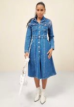Kép betöltése a galériamegjelenítőbe: A2278-4 SELLY strasszos farmer ruha
