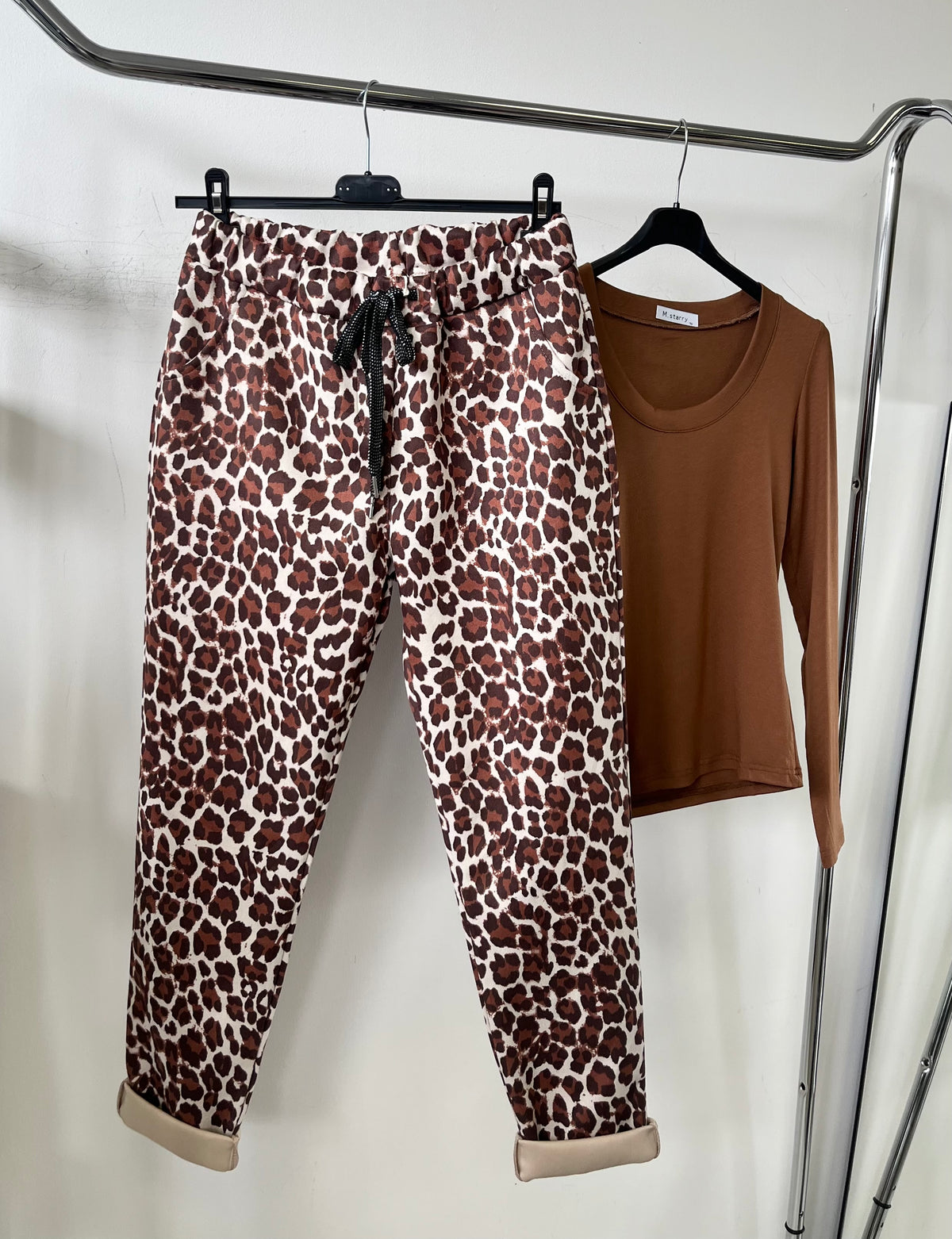 0085 DINA ocelot mintàs jogger nadrág