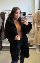 Kép betöltése a galériamegjelenítőbe: 25017 SYLVA vastag zsenília kardigán / kabát
