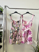 Kép betöltése a galériamegjelenítőbe: 231155 CARINA virágos miniruha
