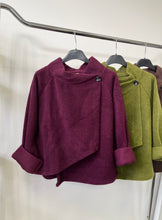 Kép betöltése a galériamegjelenítőbe: 33512 MELBA átlapolt kiskabát
