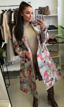 Kép betöltése a galériamegjelenítőbe: 19911 ELLA hímzett kabát
