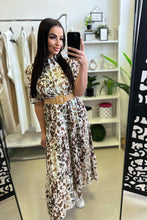 Kép betöltése a galériamegjelenítőbe: 7662 ESTHER apró virág mintás öves ruha
