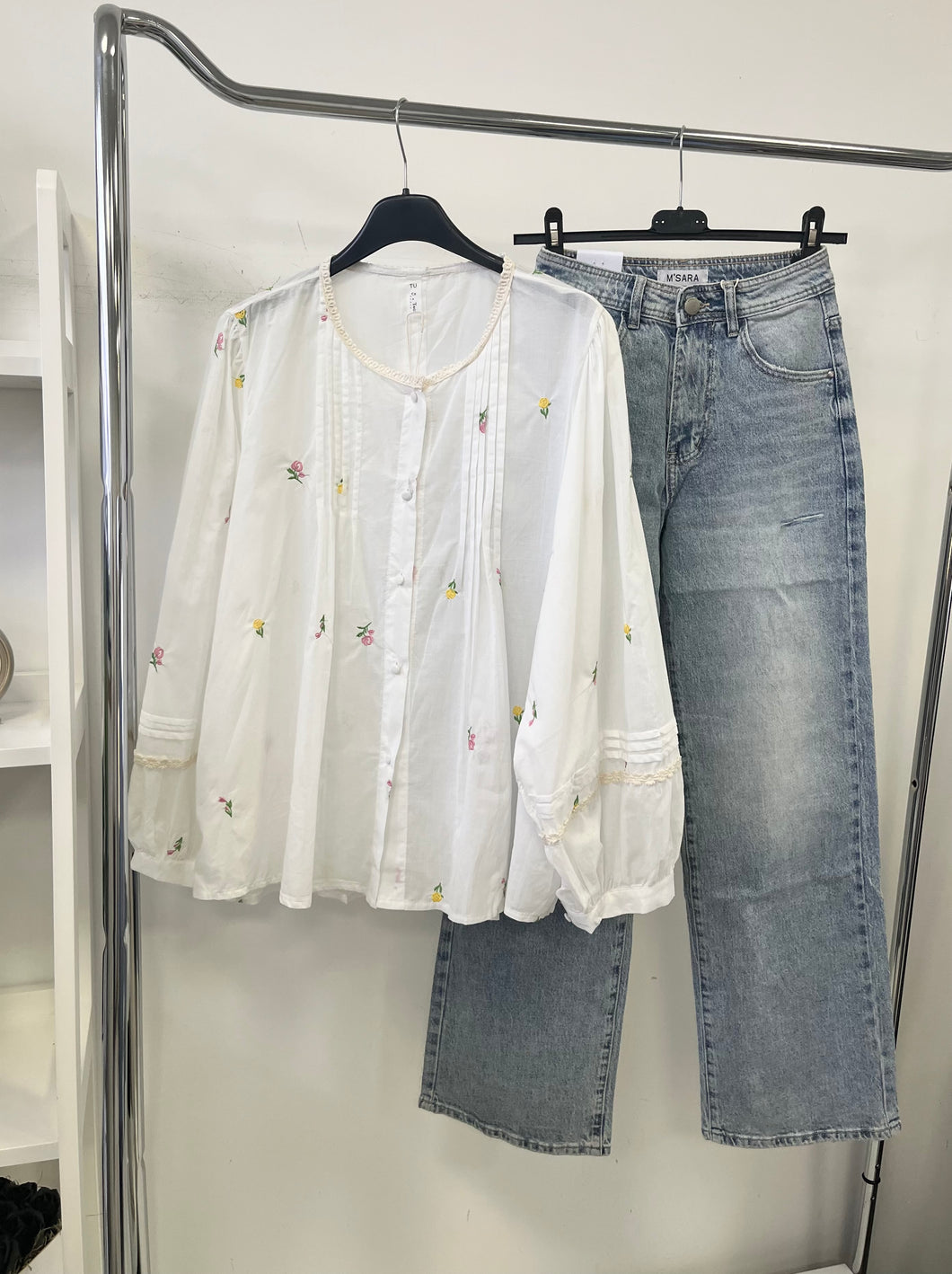 3353 LETTY apró virágos hímzett ing