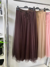 Kép betöltése a galériamegjelenítőbe: 22197 LOTTY tüll hosszú szoknya
