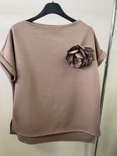 Kép betöltése a galériamegjelenítőbe: 35917 CLAIRE csónak nyakú felső brossal
