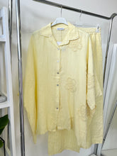 Kép betöltése a galériamegjelenítőbe: 2858 LENVÁSZON oversize ing virág díszítèssel
