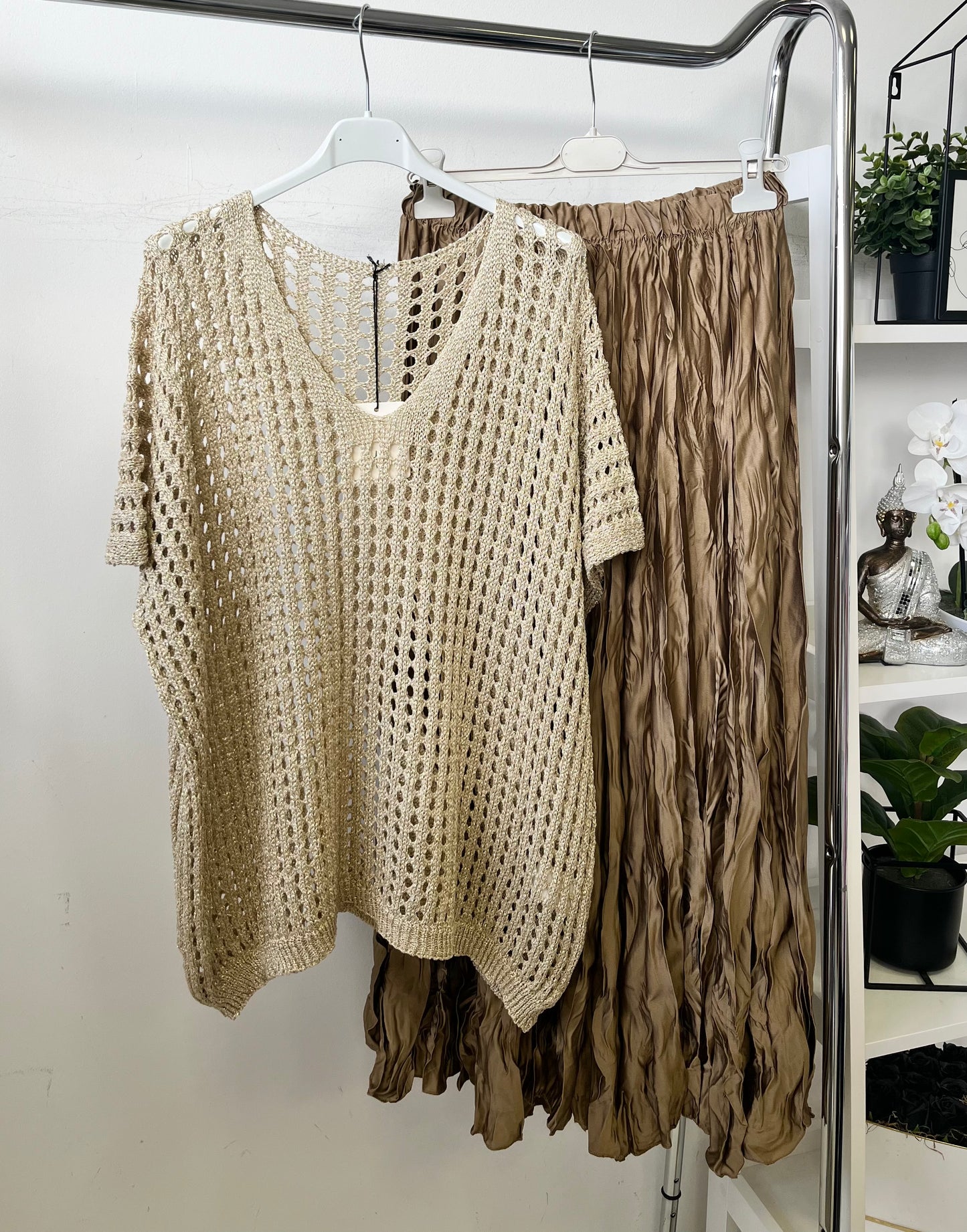 10728 GOLD lyukacsos lurex felső