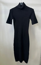 Kép betöltése a galériamegjelenítőbe: 5151 SISSY rövid ujjú basic kötött garbó ruha
