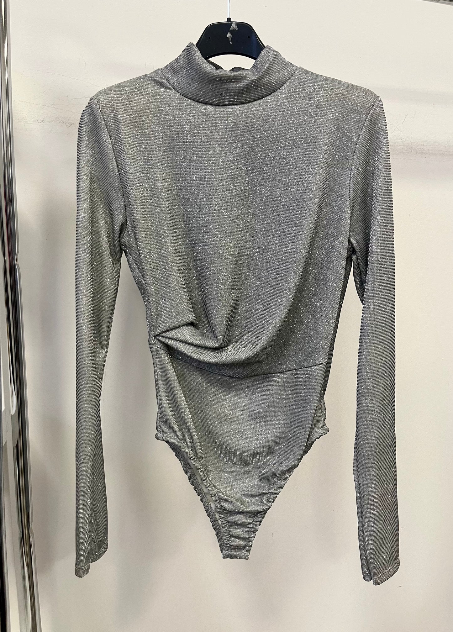 1296 CSILLÁM BODY