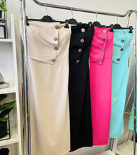 Kép betöltése a galériamegjelenítőbe: 58065 RÓMA arany gombos ruha
