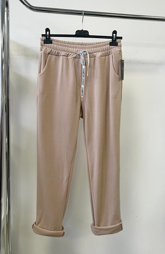 6015 CHAMP jogger