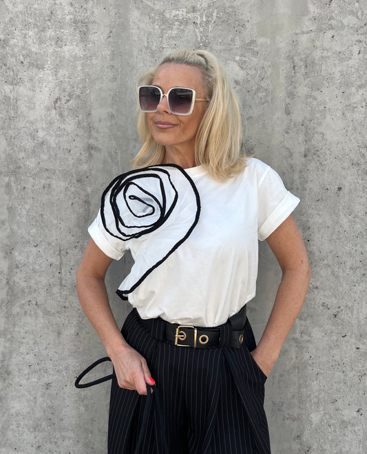 8113 ANNA pamut felső organza virággal